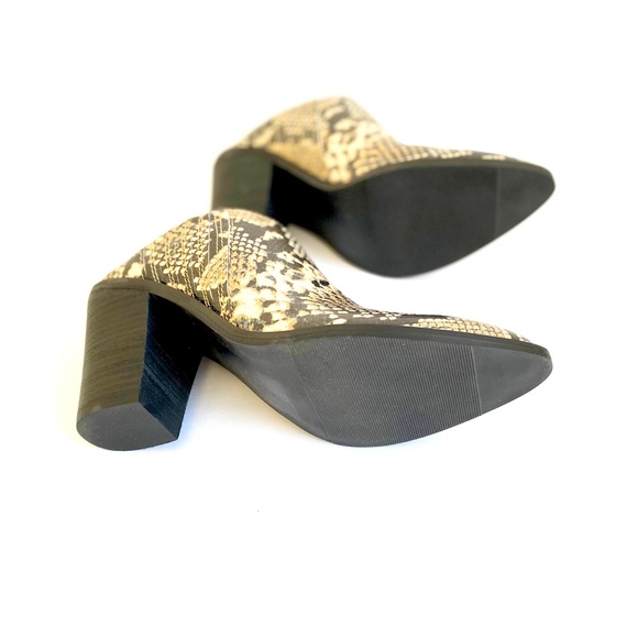 NWOT Pointed Toe Faux Snake Skin Slip-On Mule 8.5 - Picture 3 of 7